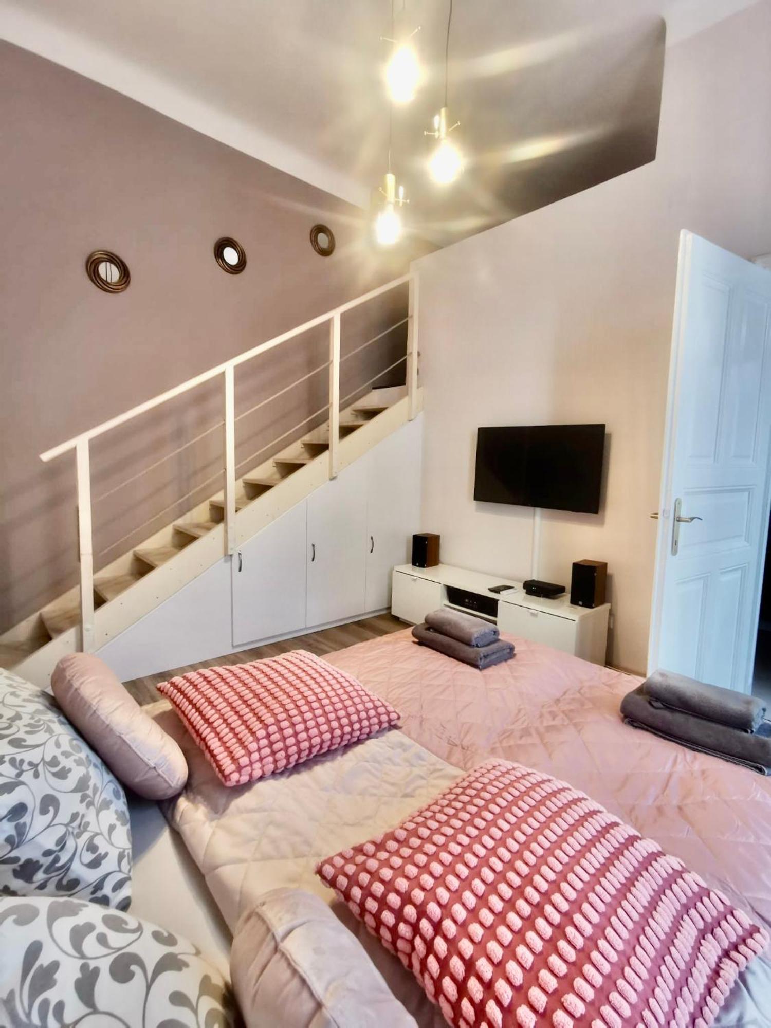 Goldcentral Apartment Comfort Budapeste Exterior foto